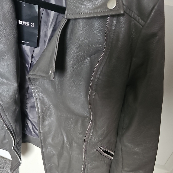 Forever 21 Gray Leather Motorcycle Jacket with Asymmetrical Zipper - Picture 6 of 6